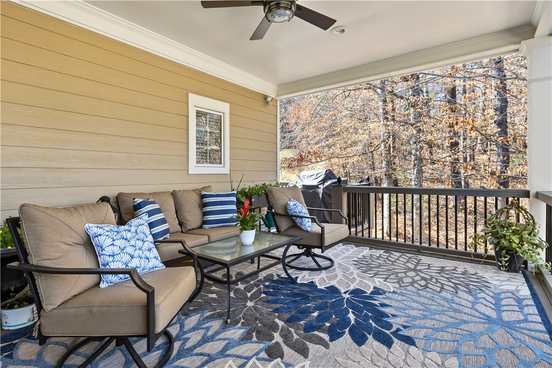 1211 INGLESIDE DRIVE