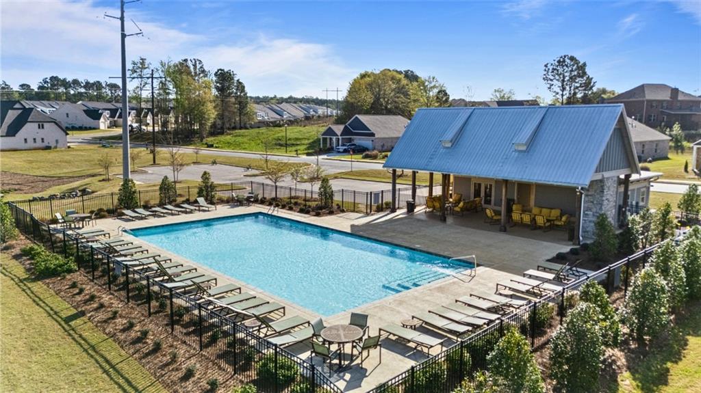 545 CLOVERDALE DRIVE