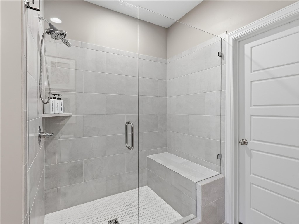 545 CLOVERDALE DRIVE