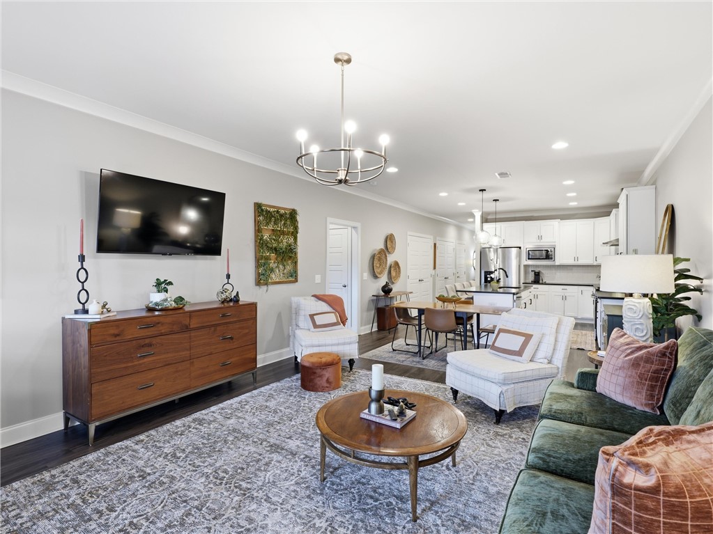 545 CLOVERDALE DRIVE