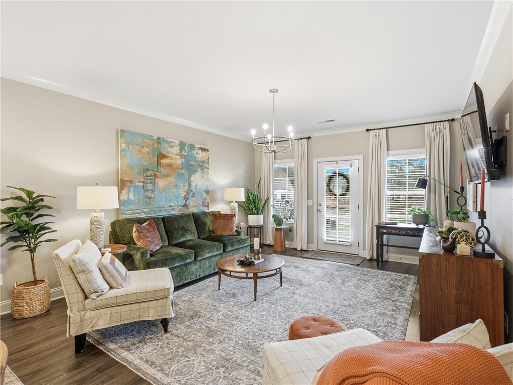 545 CLOVERDALE DRIVE