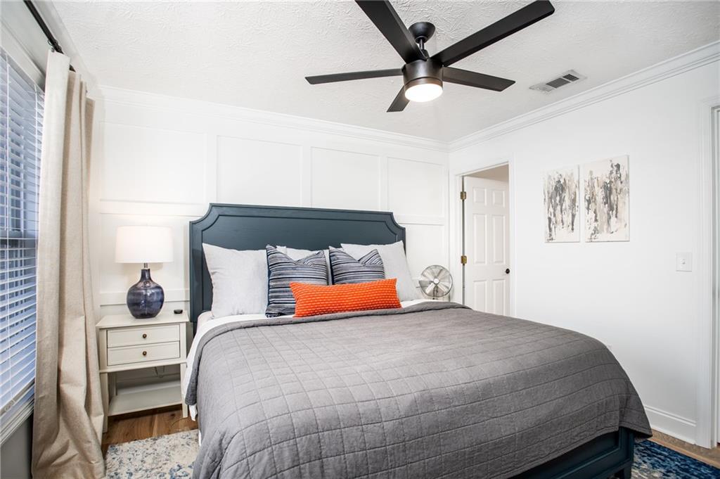 1114 S COLLEGE STREET 4-102