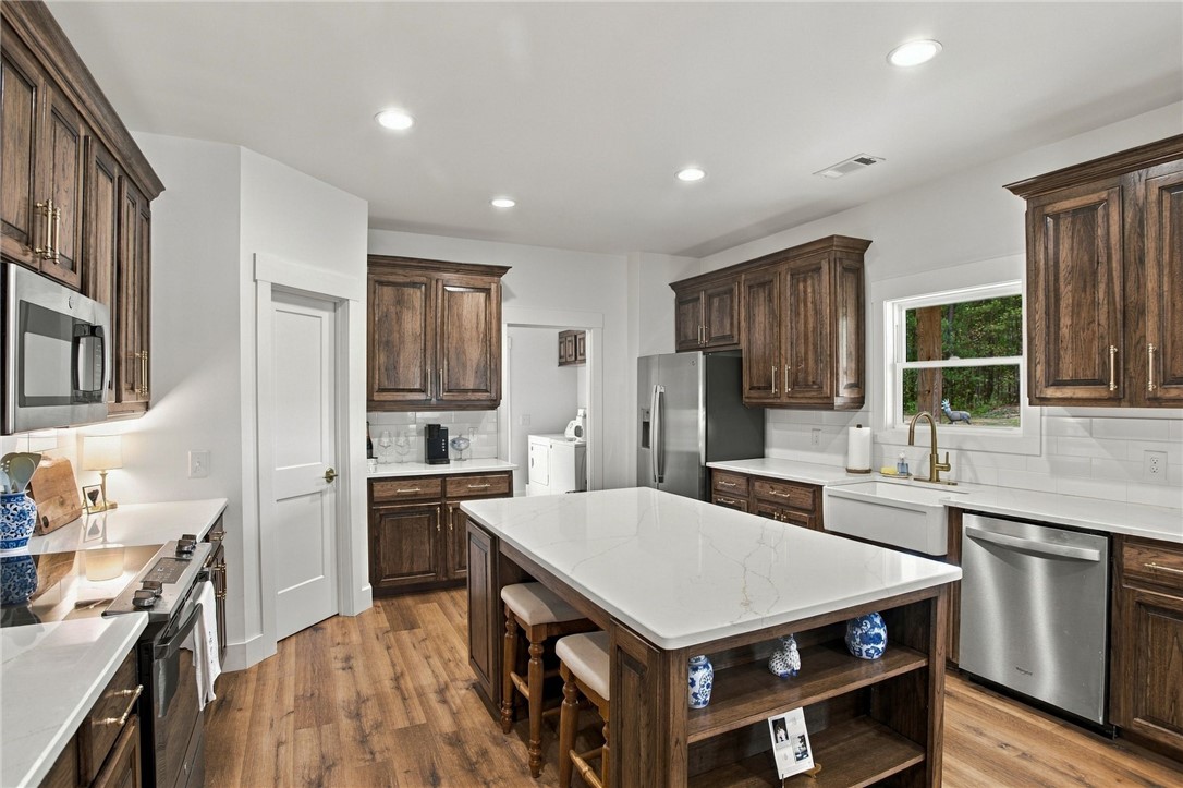263 MOONEY HOLLOW ROAD