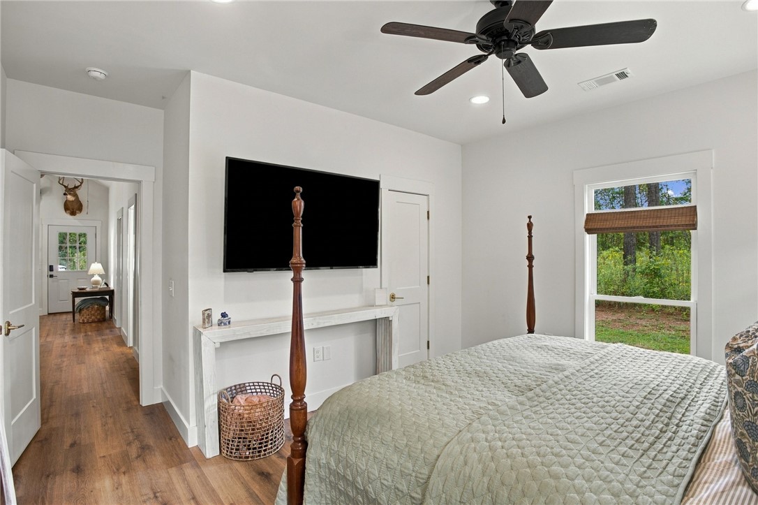 263 MOONEY HOLLOW ROAD