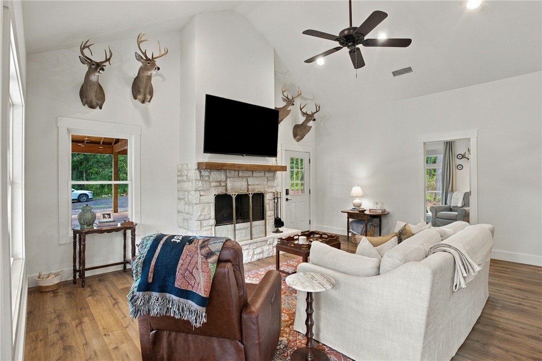263 MOONEY HOLLOW ROAD