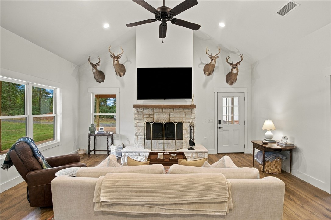 263 MOONEY HOLLOW ROAD