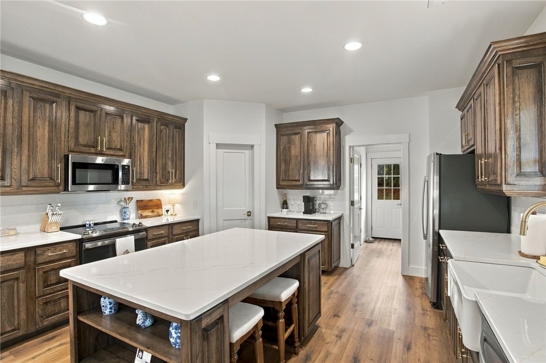 263 MOONEY HOLLOW ROAD