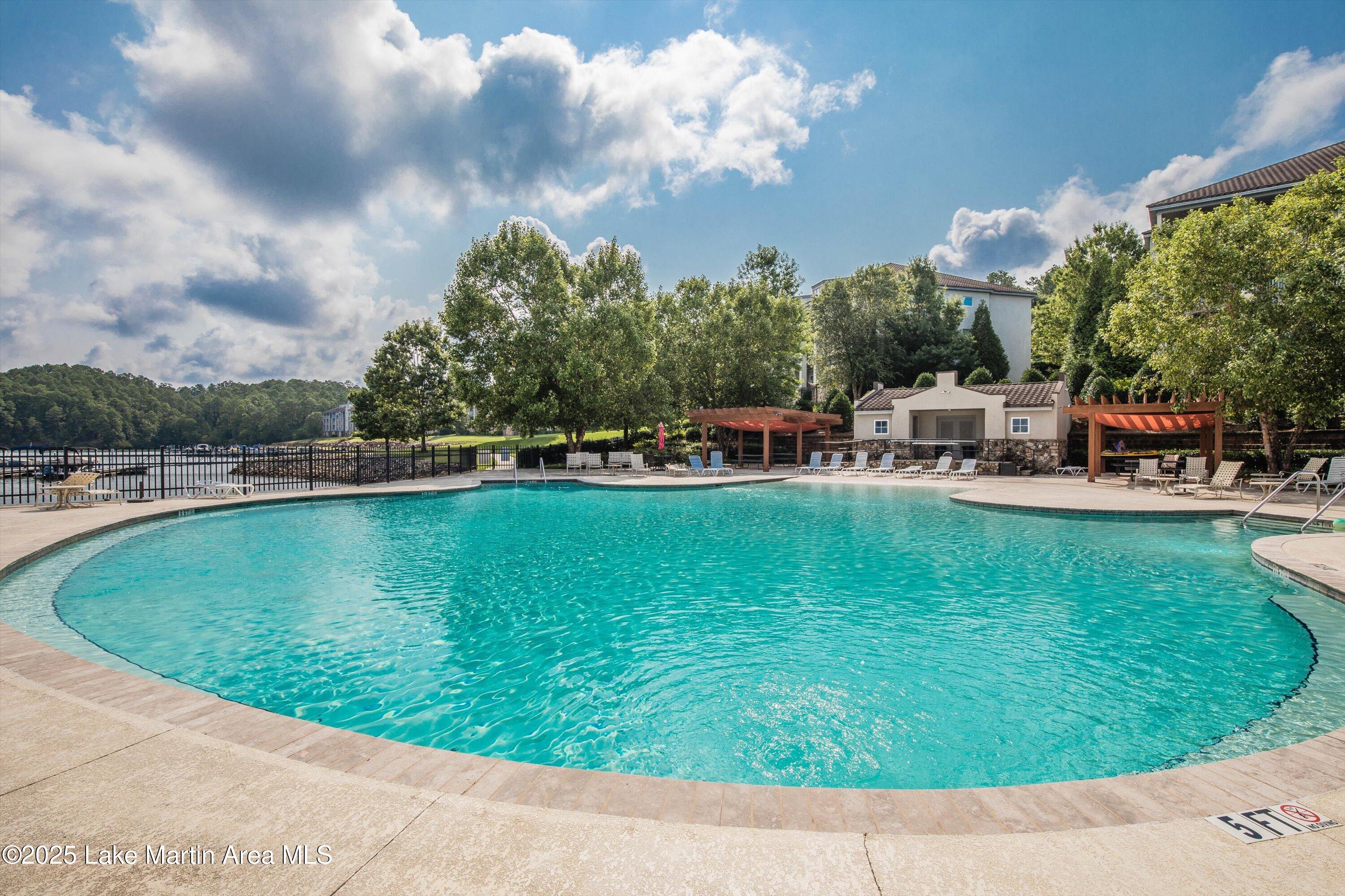 90 Crowne Pointe Rd Unit 205