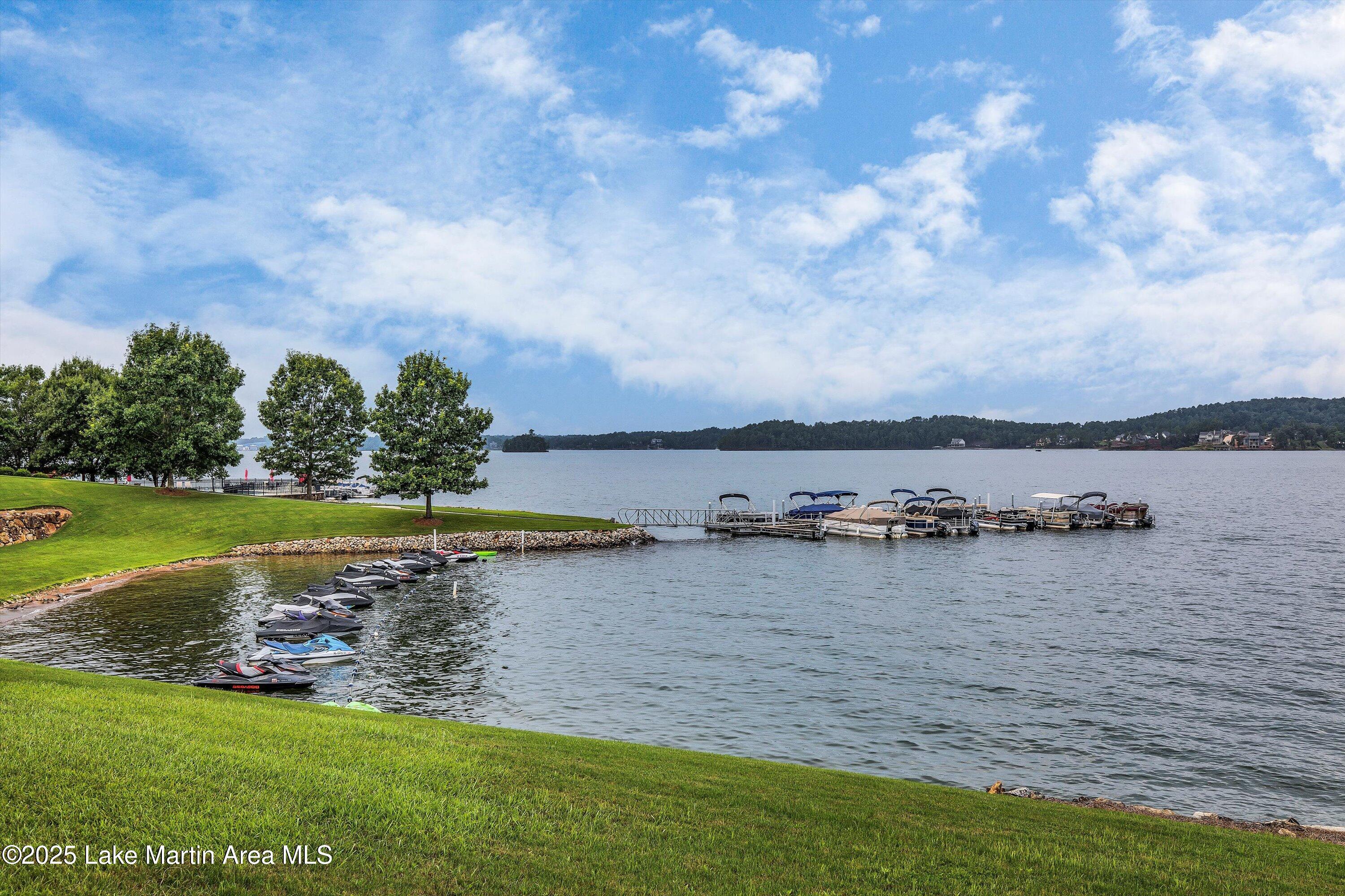 250 Crowne Pointe Rd Unit 306