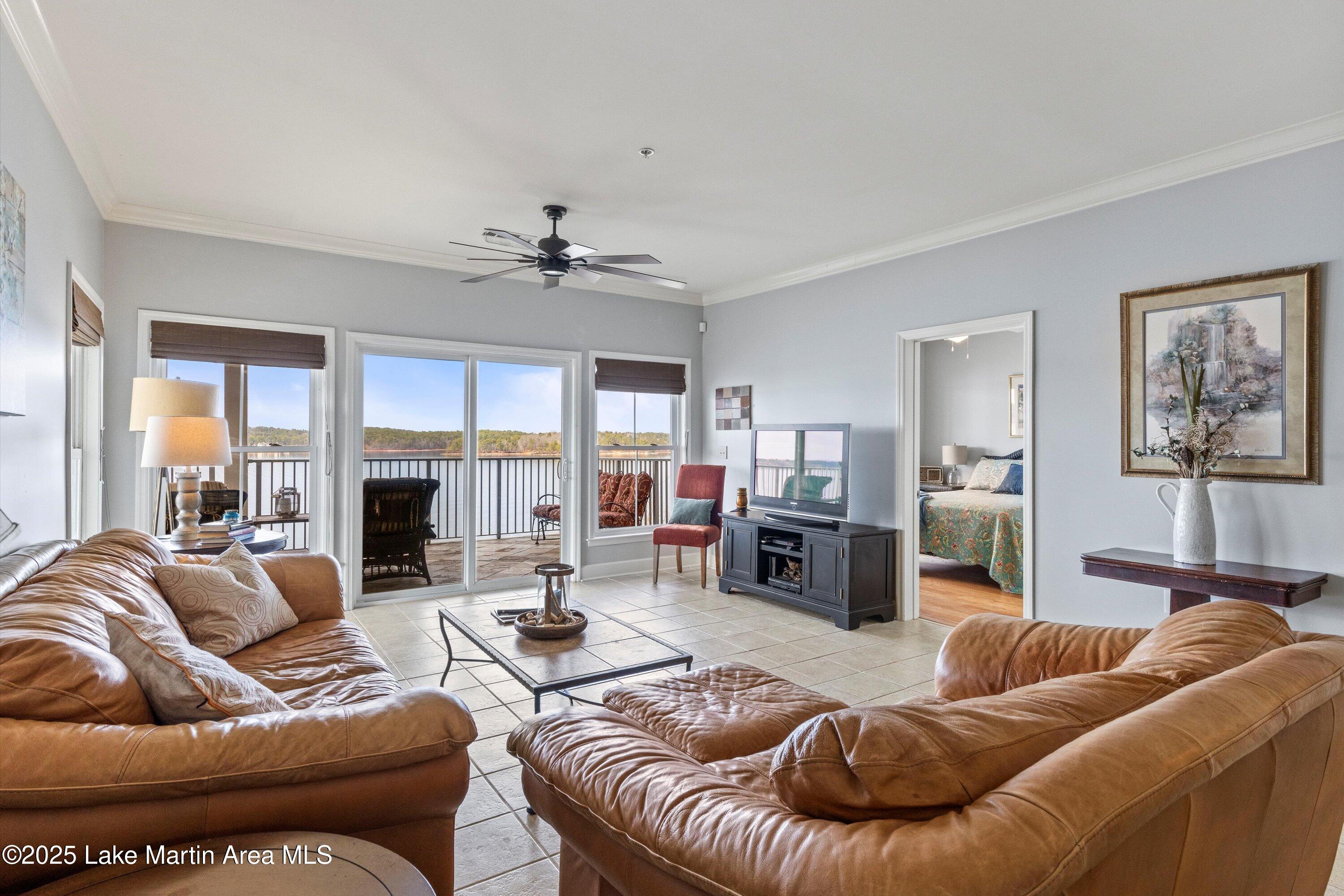 250 Crowne Pointe Rd Unit 306