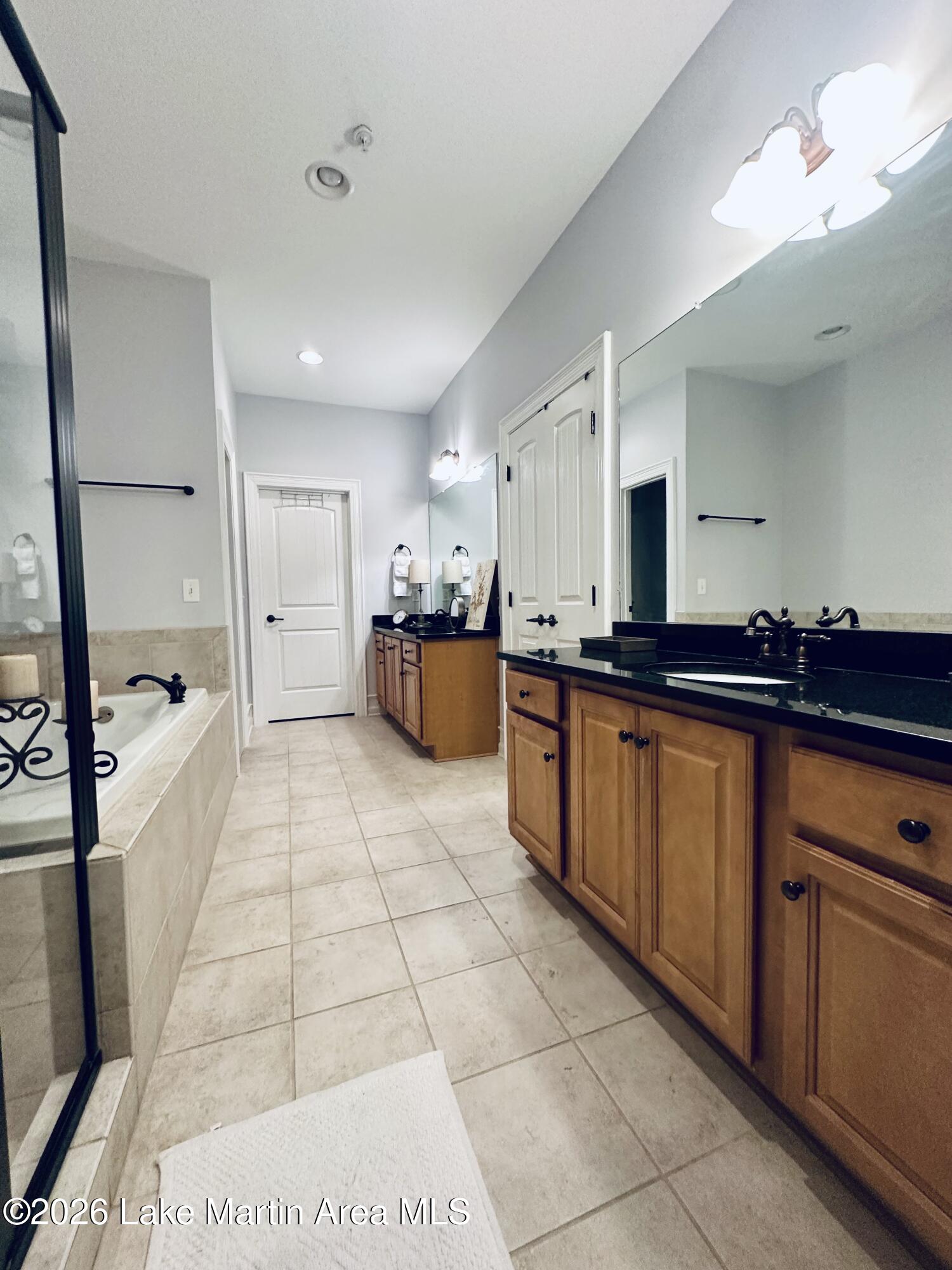 64 Stoneview Summit Crt