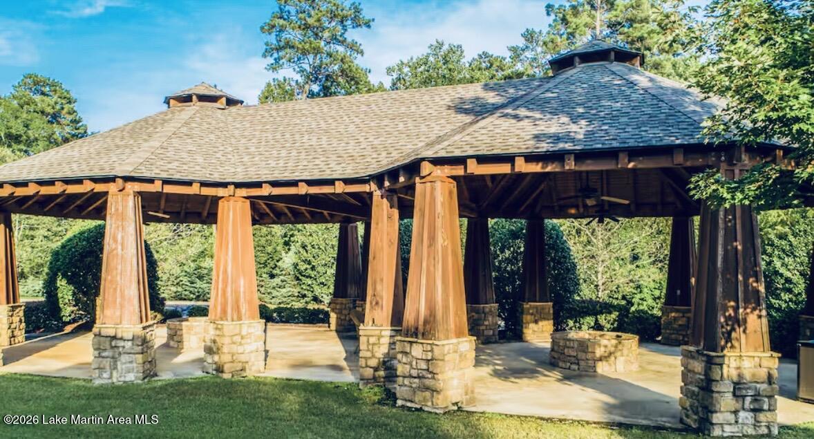 64 Stoneview Summit Crt