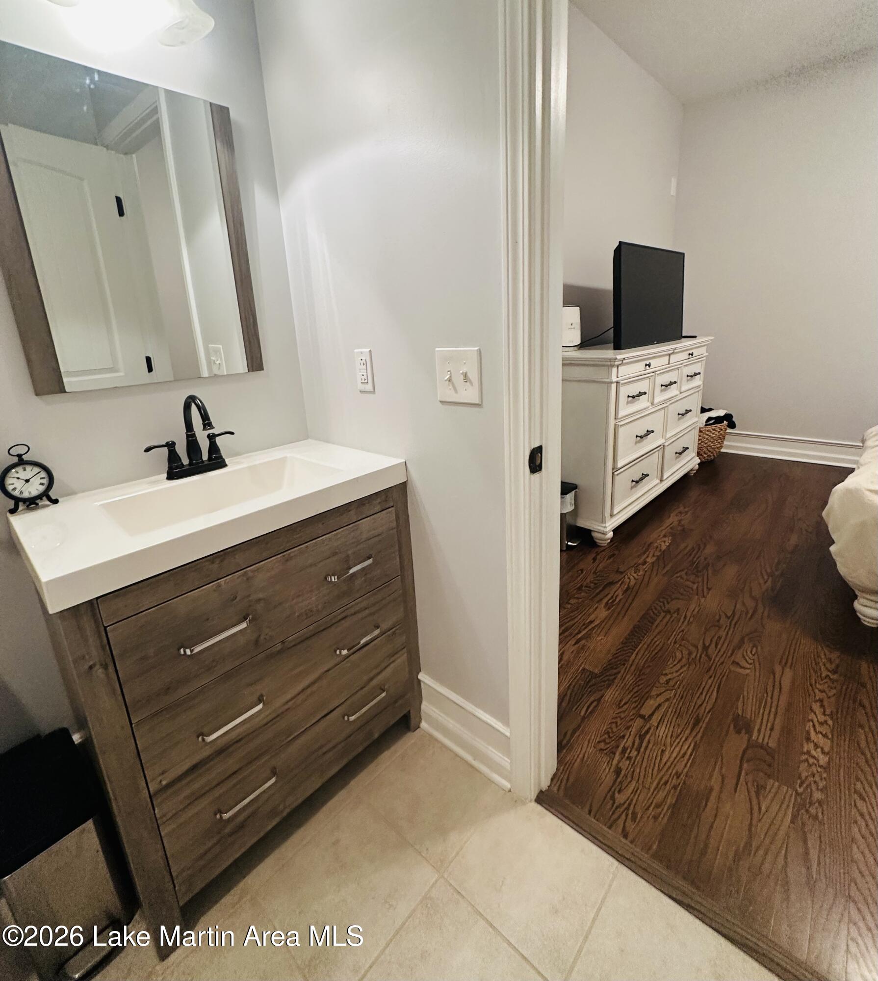 64 Stoneview Summit Crt