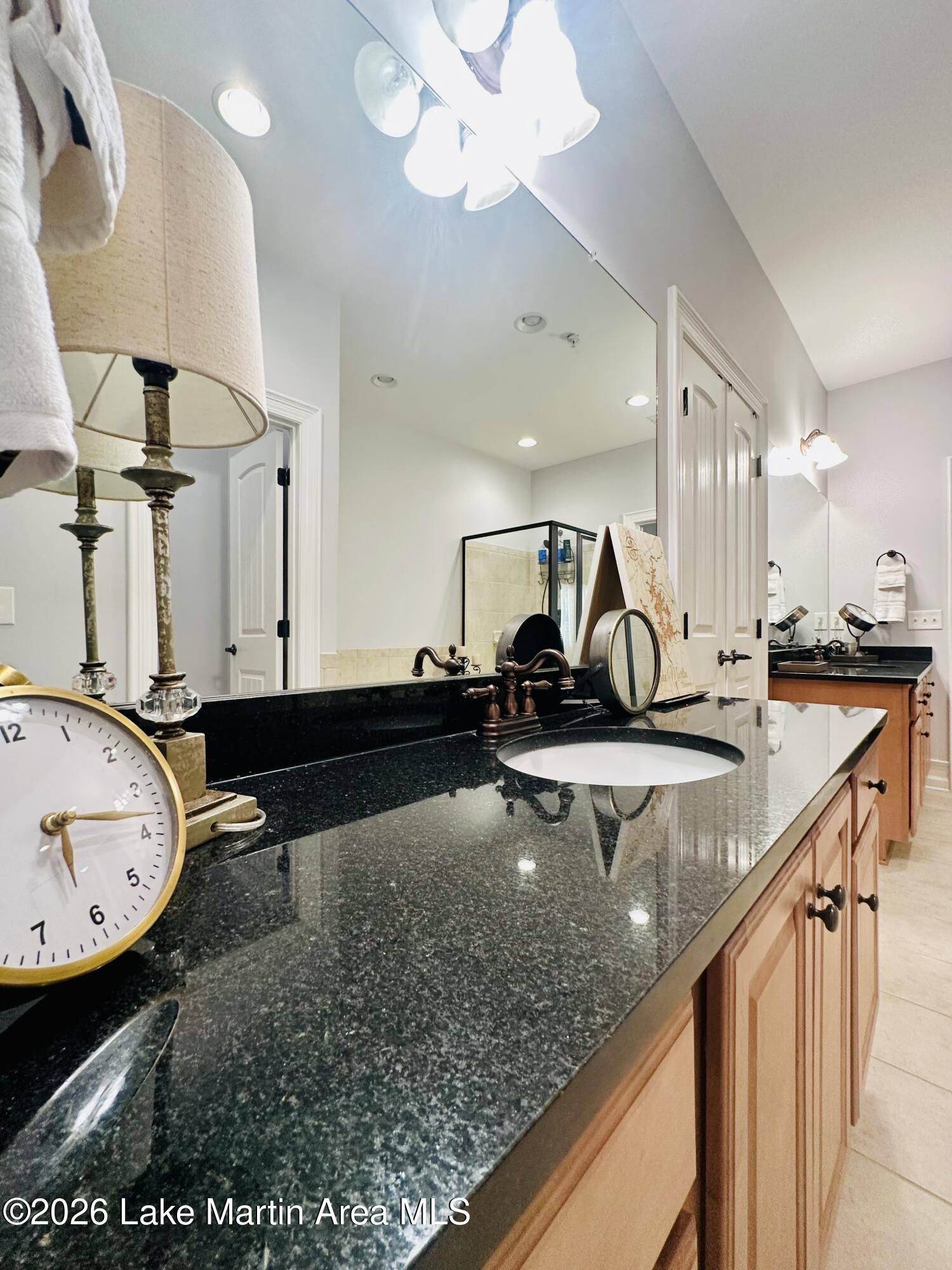 64 Stoneview Summit Crt