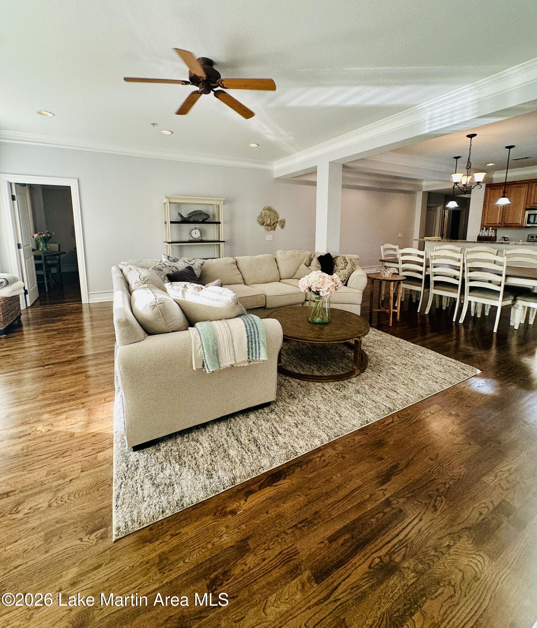 64 Stoneview Summit Crt