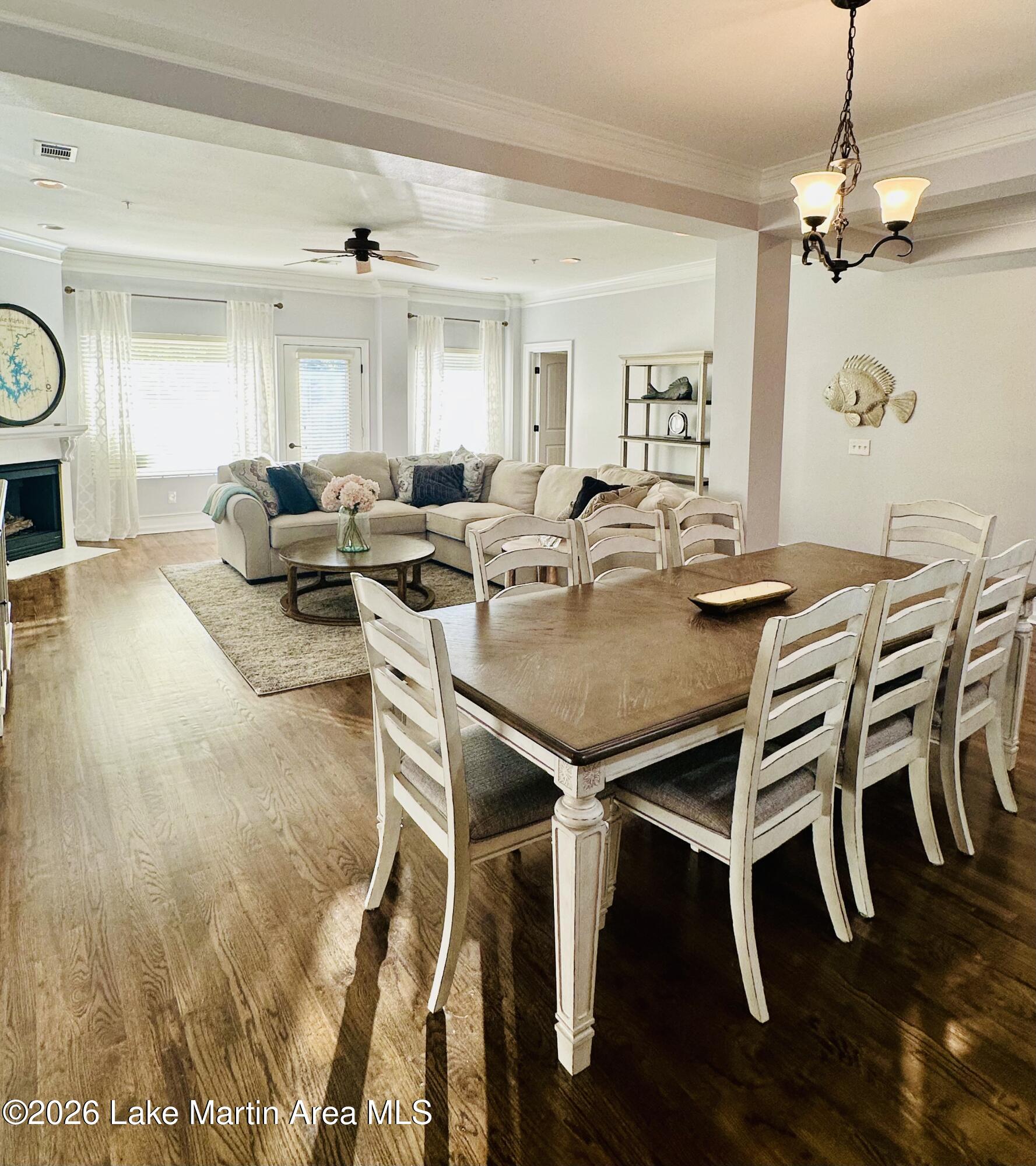 64 Stoneview Summit Crt