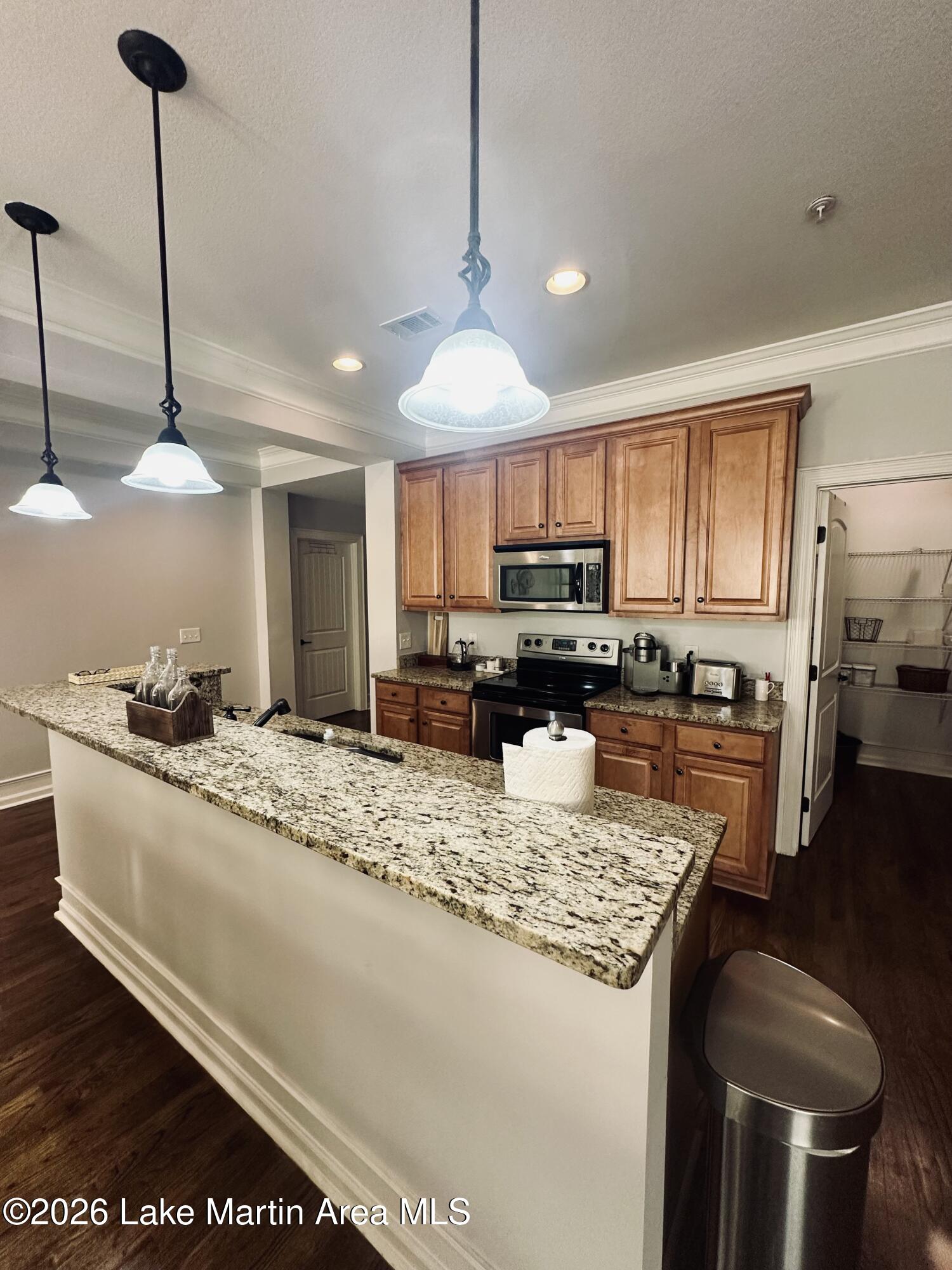 64 Stoneview Summit Crt