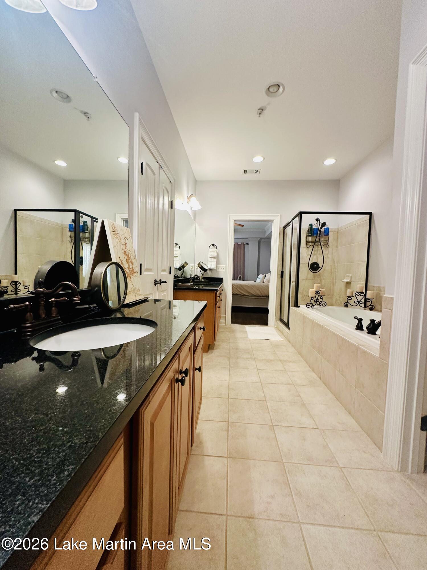 64 Stoneview Summit Crt