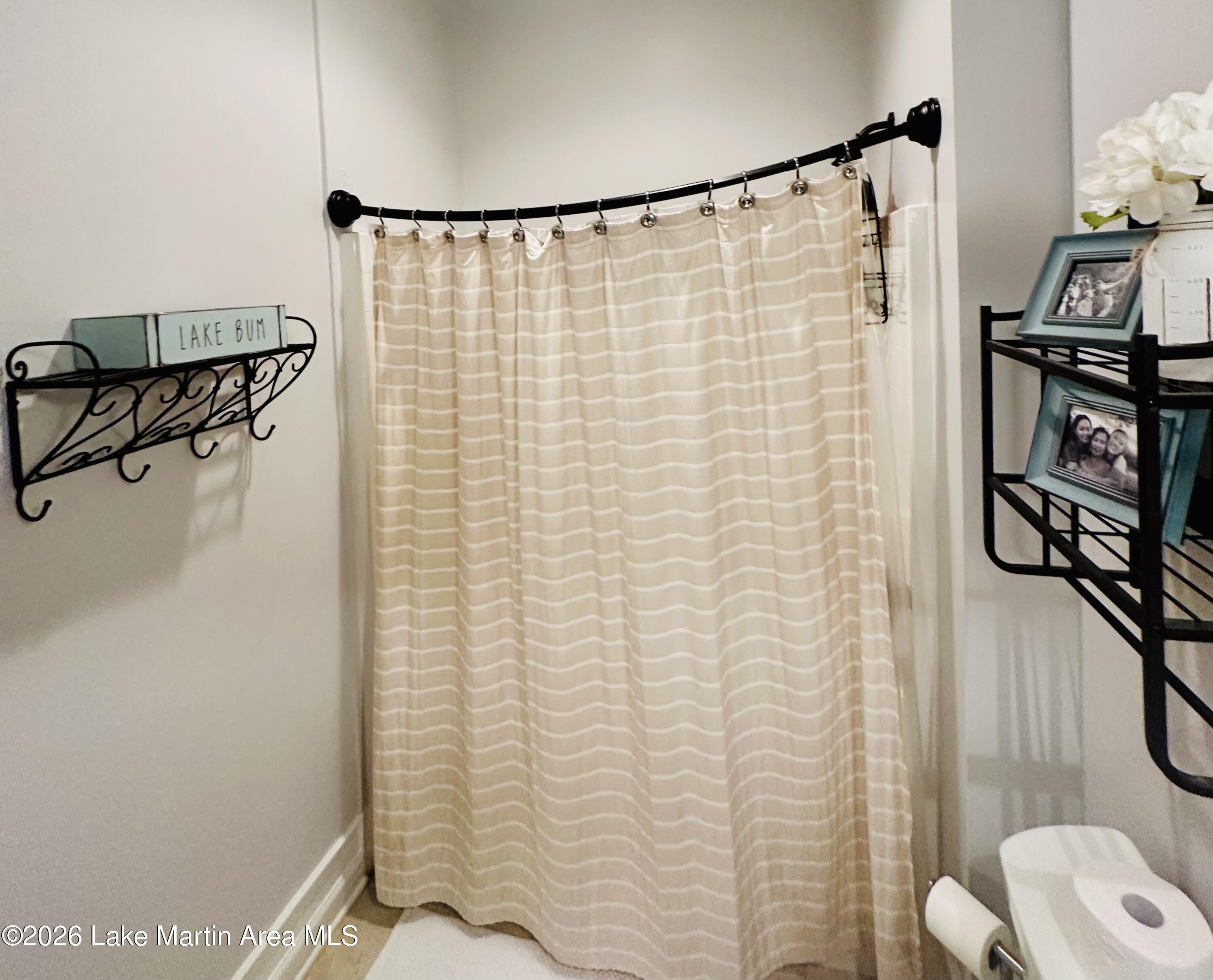 64 Stoneview Summit Crt