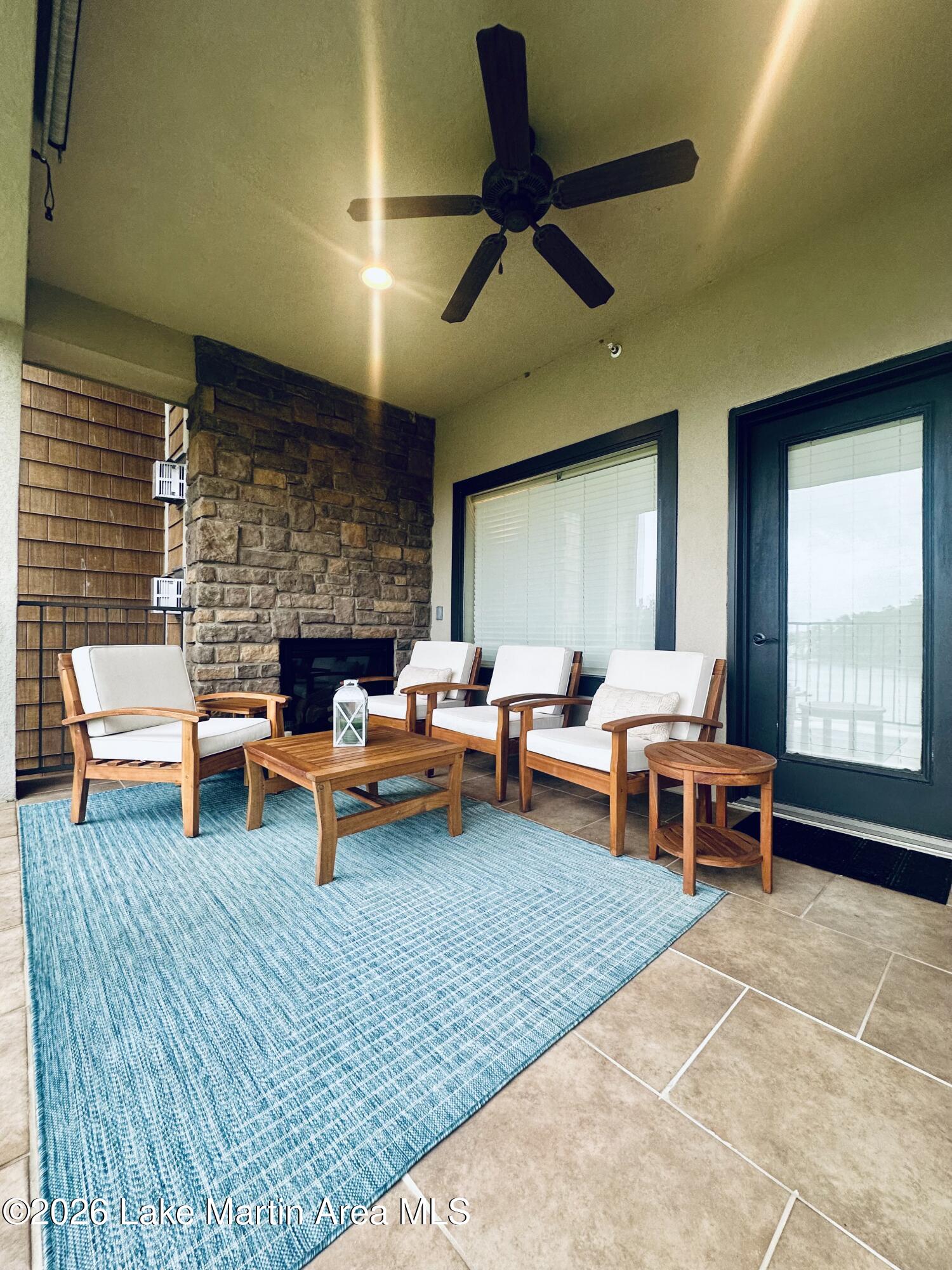 48 Stoneview Summit Crt
