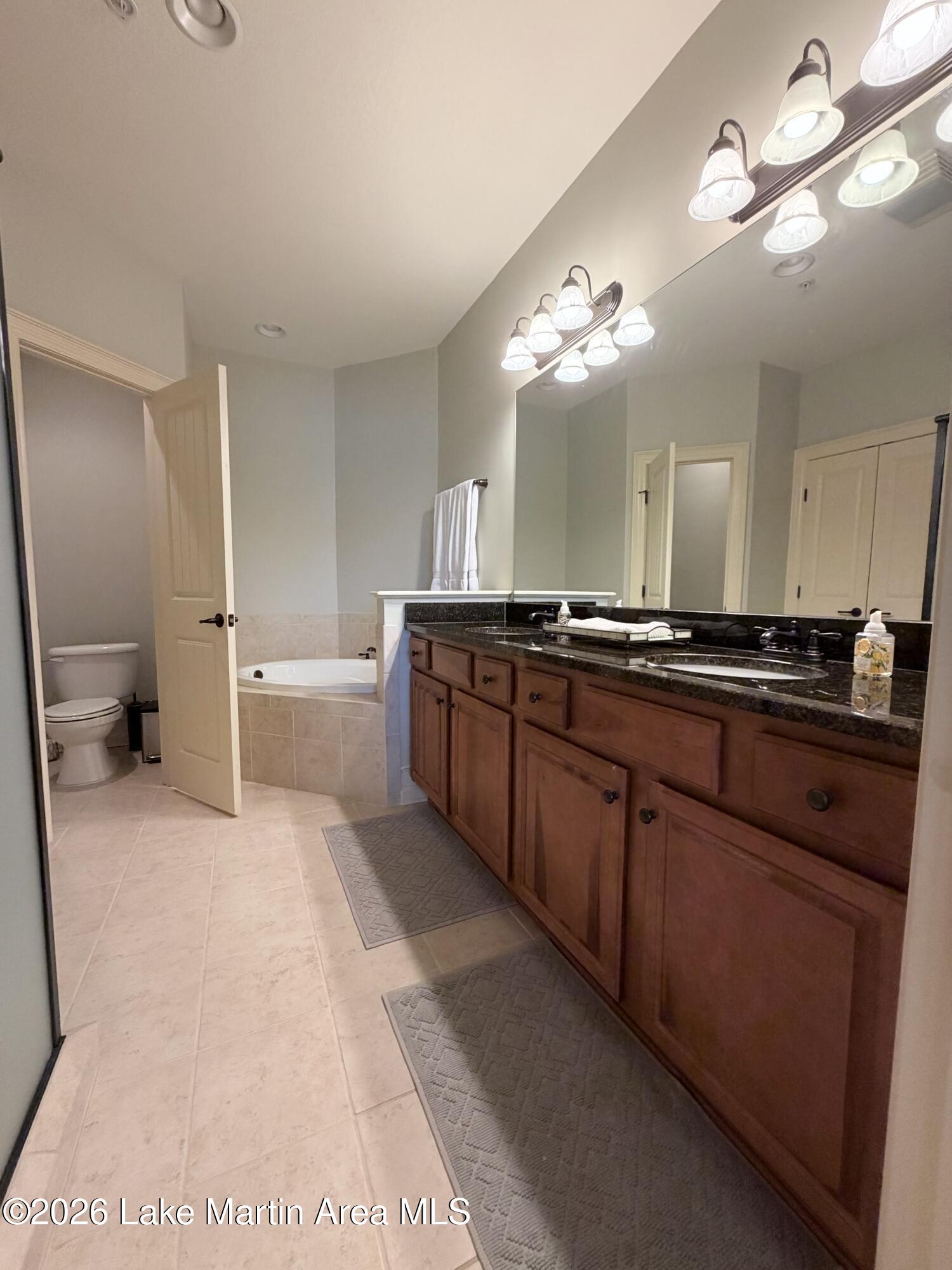 48 Stoneview Summit Crt