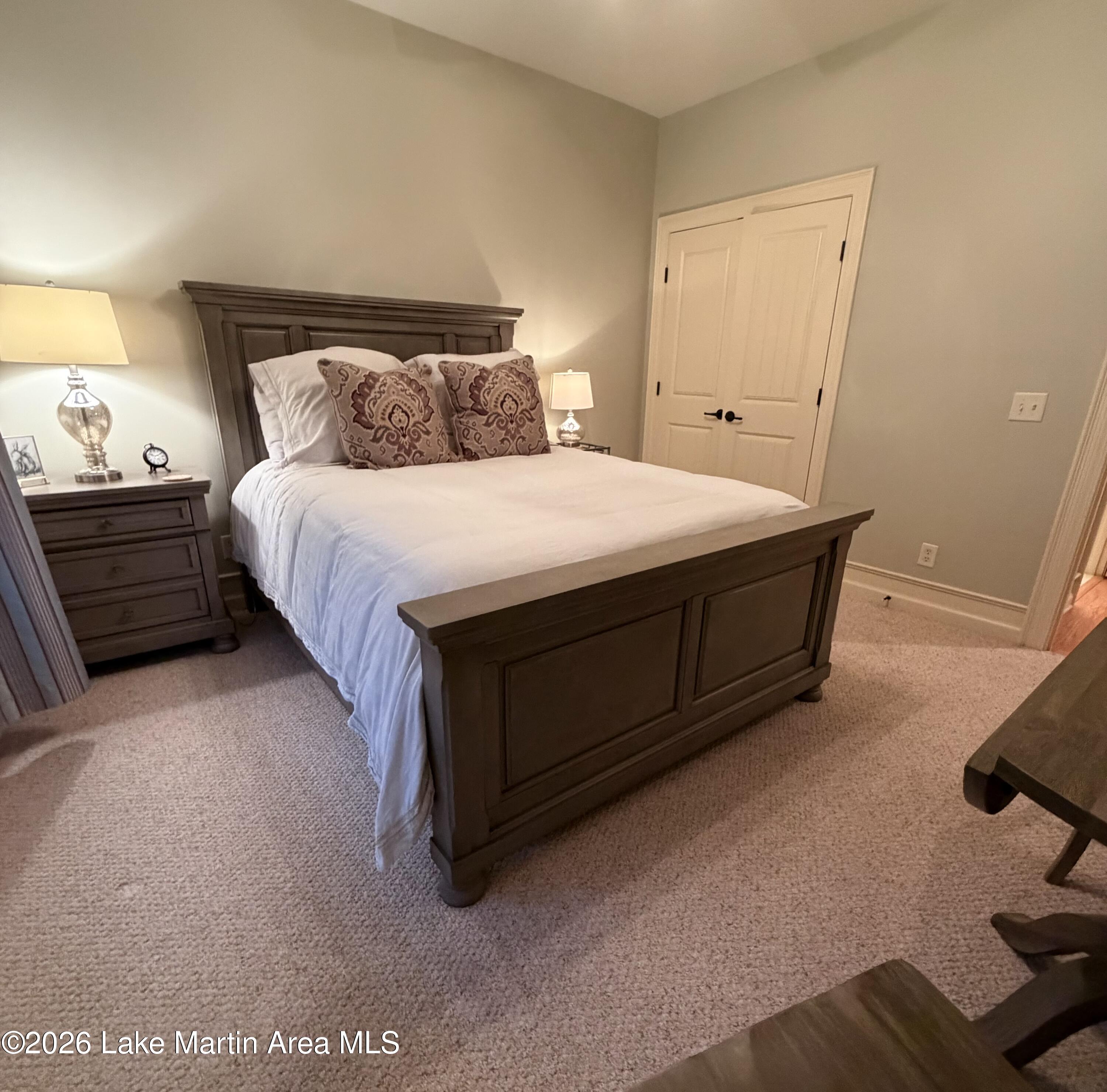 48 Stoneview Summit Crt