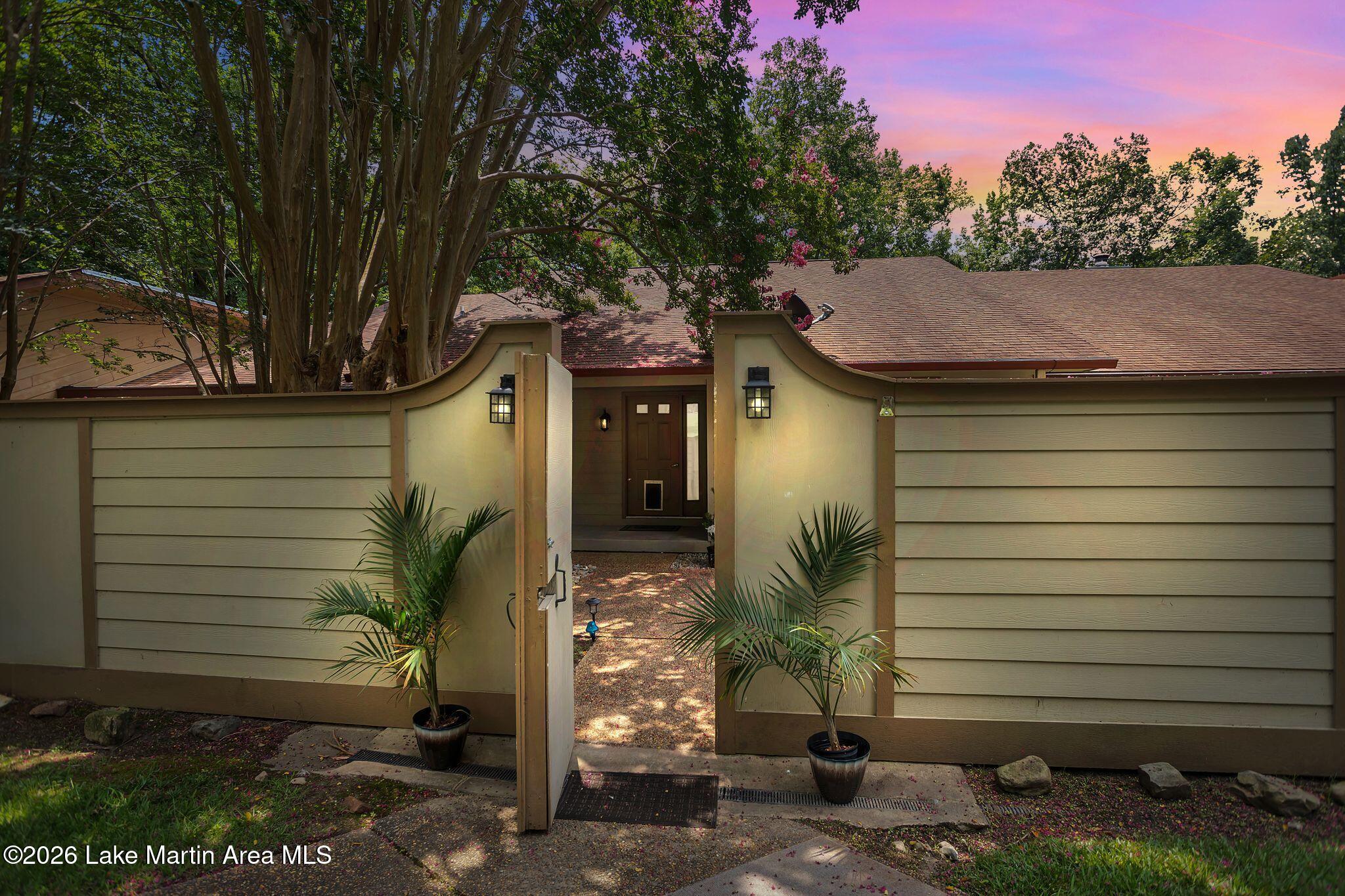 35 Moonlight Ln