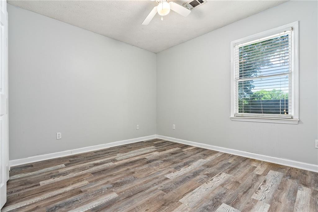 128 Lee Road 918