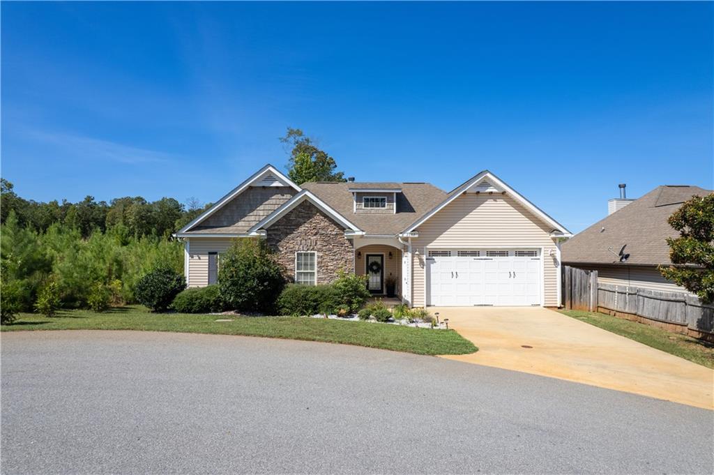 2902 Anderson Lakes Circle