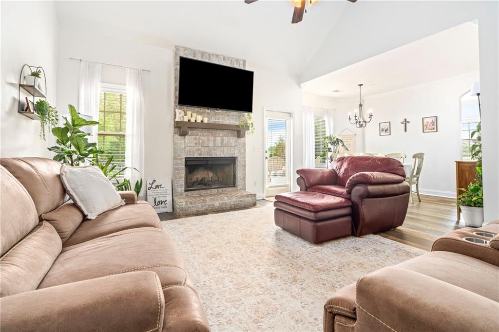 2902 Anderson Lakes Circle