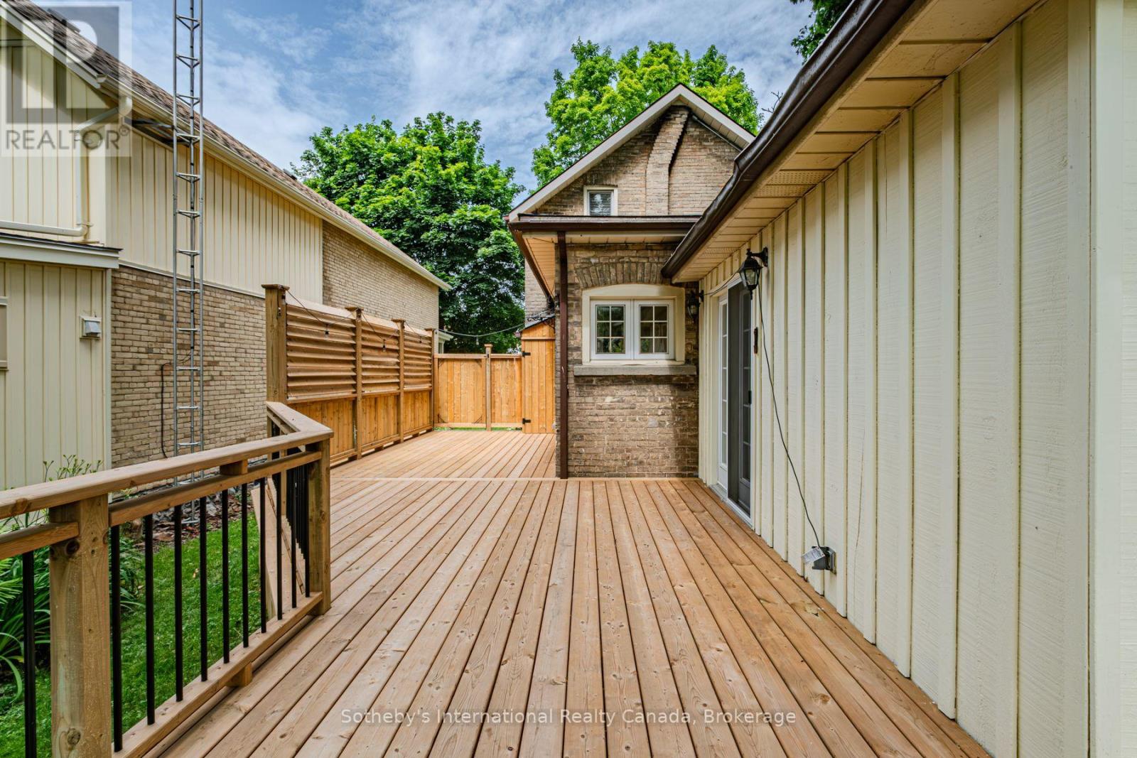 26 ALEXANDER AVENUE