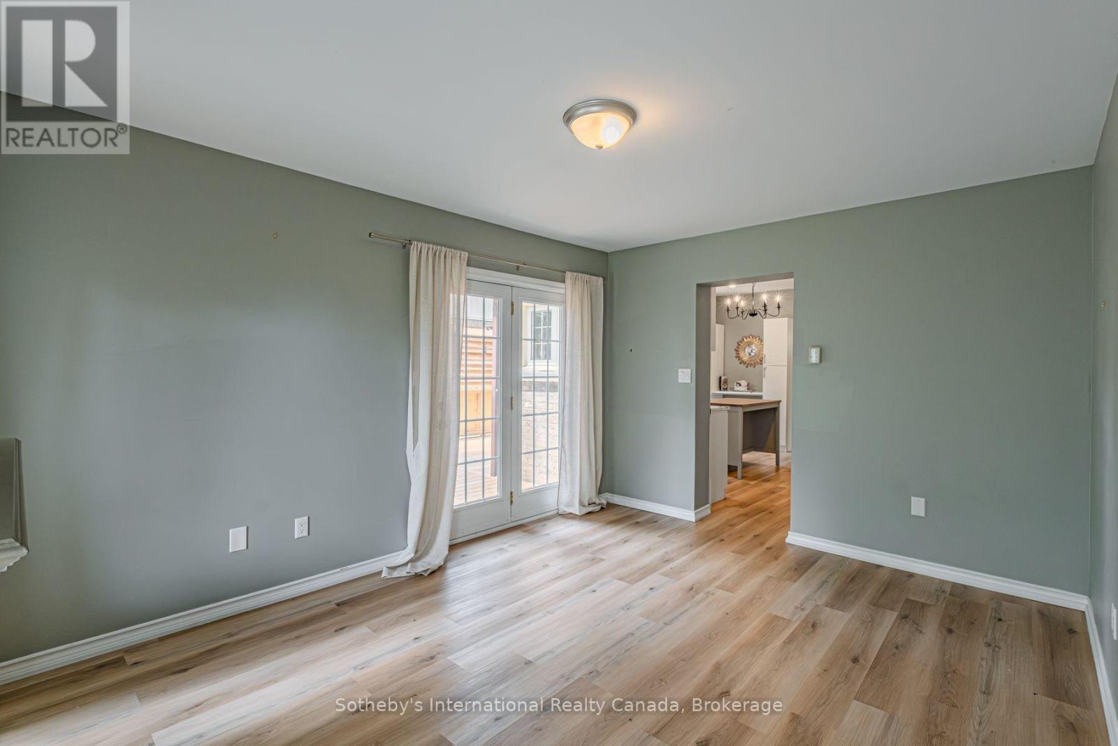 26 ALEXANDER AVENUE