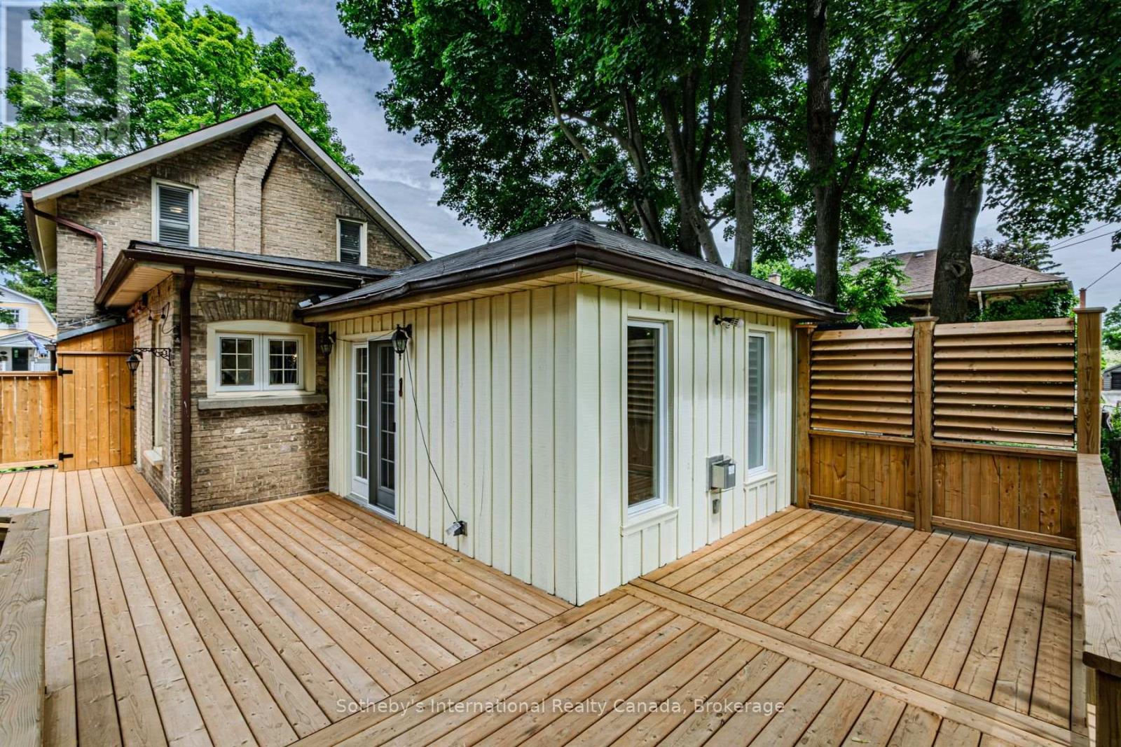 26 ALEXANDER AVENUE