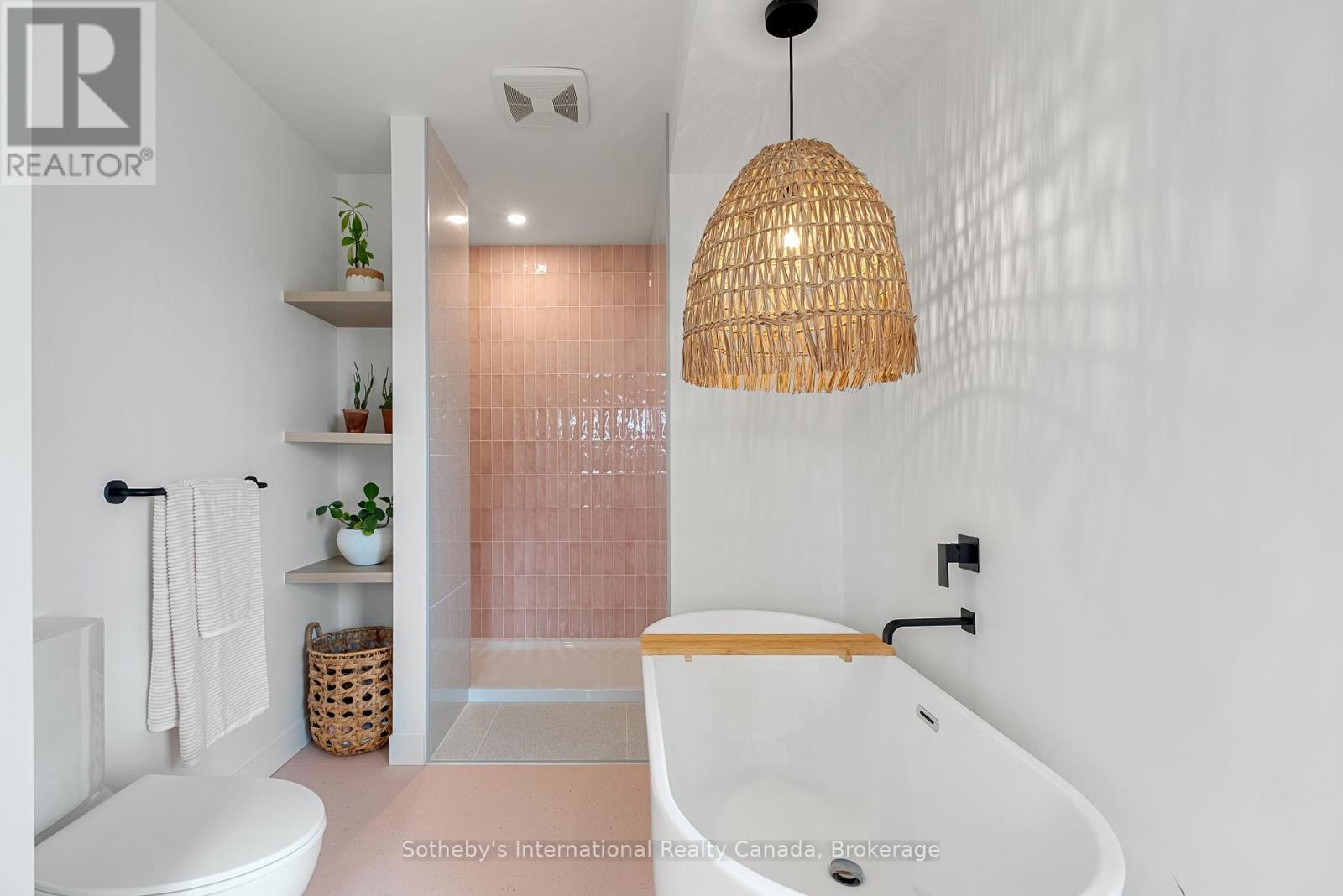 24 WILLIAM STREET W