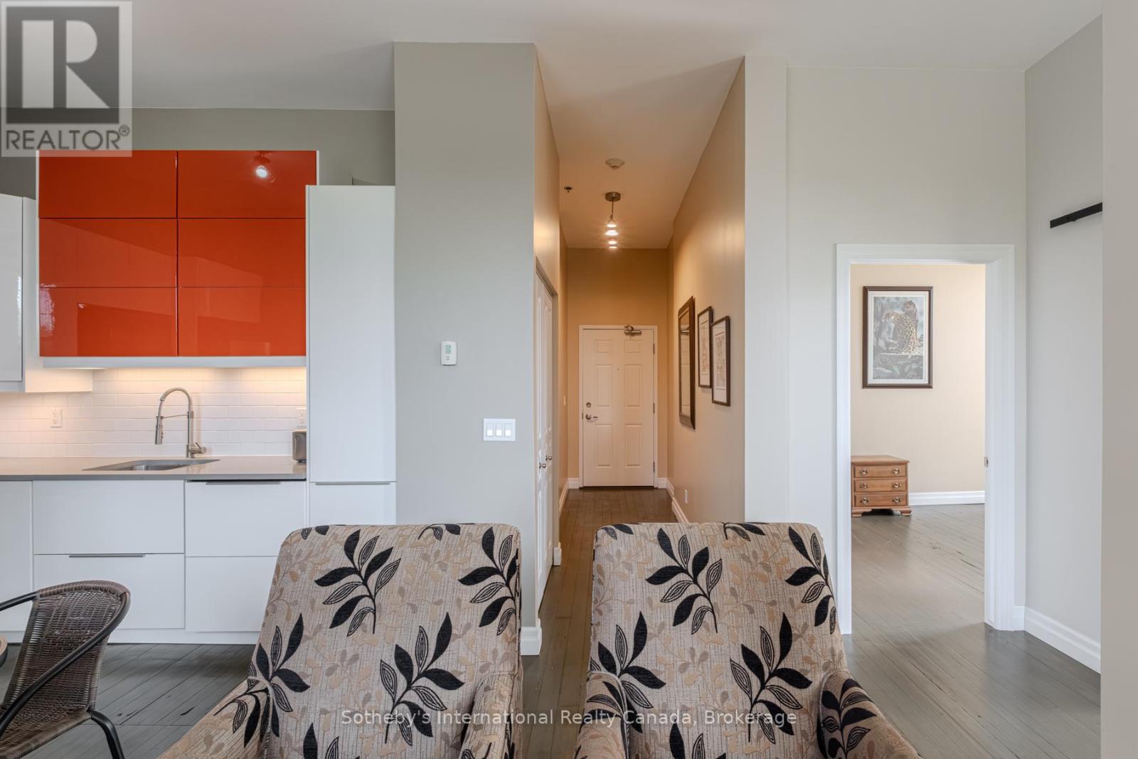 402 - 140 WEST RIVER STREET