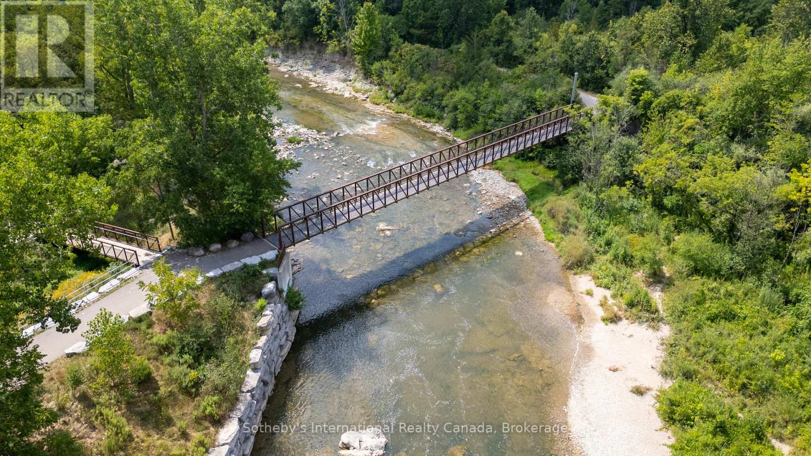 402 - 140 WEST RIVER STREET