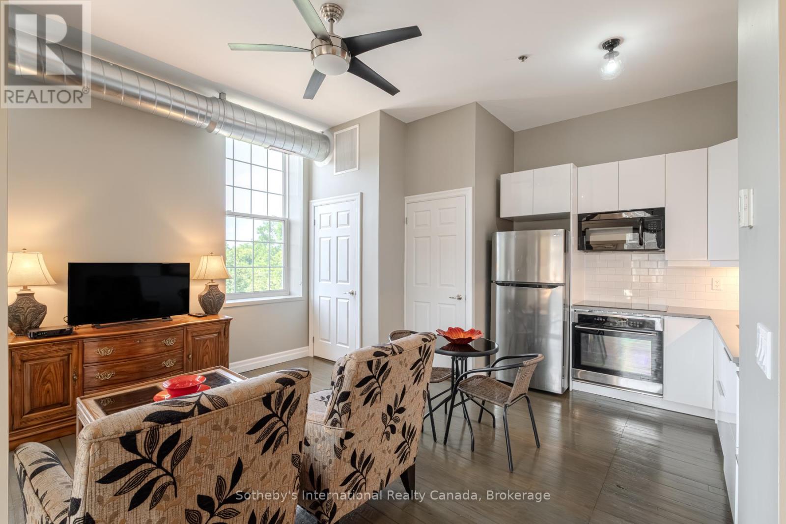 402 - 140 WEST RIVER STREET