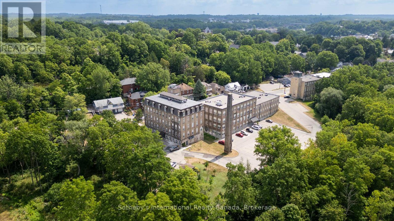 402 - 140 WEST RIVER STREET