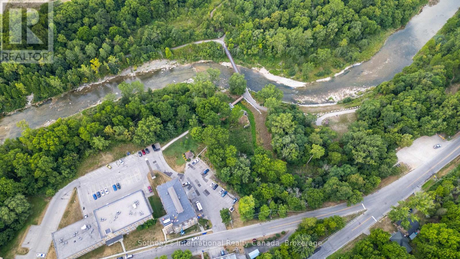 402 - 140 WEST RIVER STREET