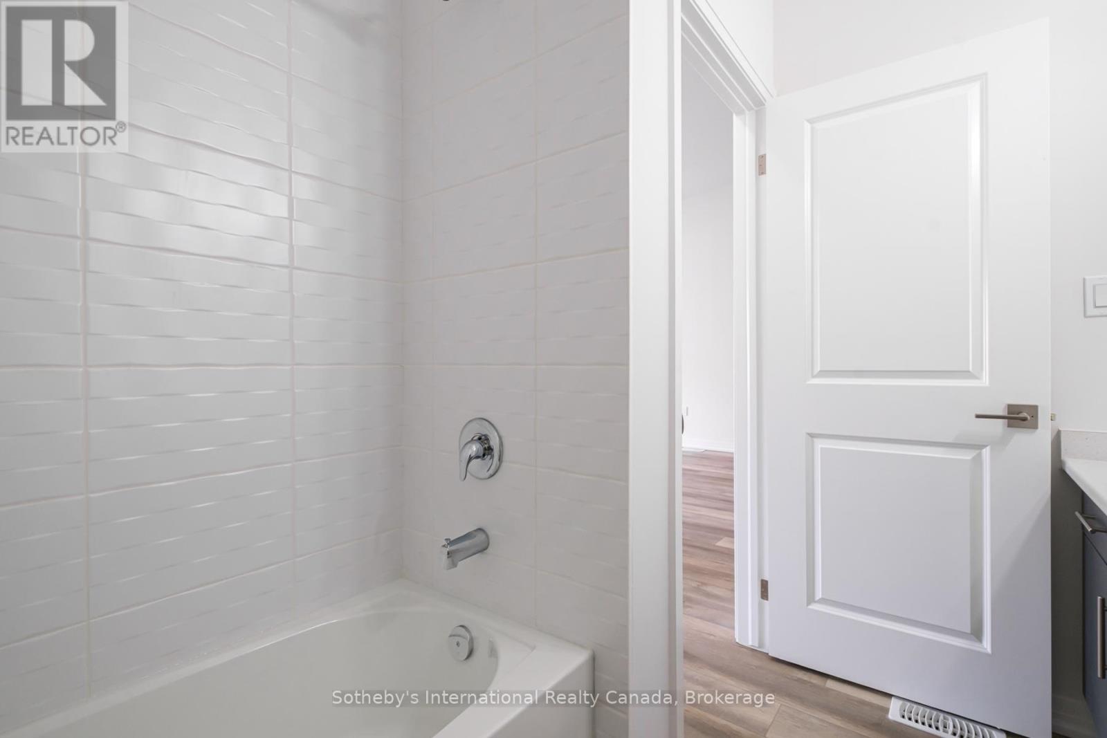 36 - 550 GREY STREET