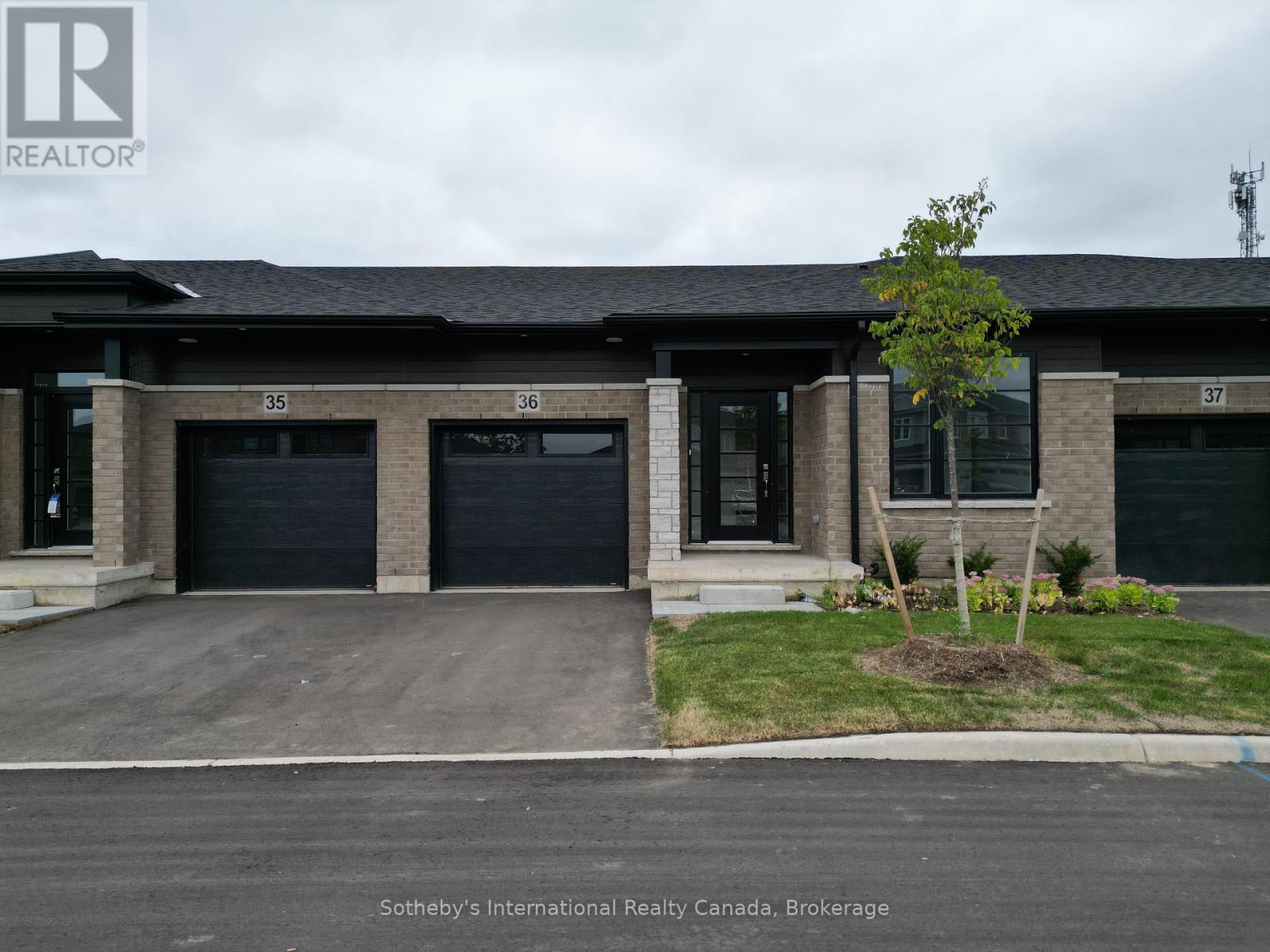 36 - 550 GREY STREET