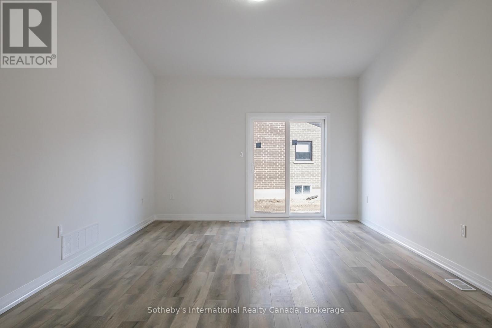 36 - 550 GREY STREET