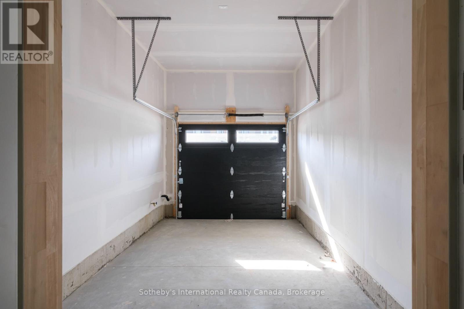 36 - 550 GREY STREET