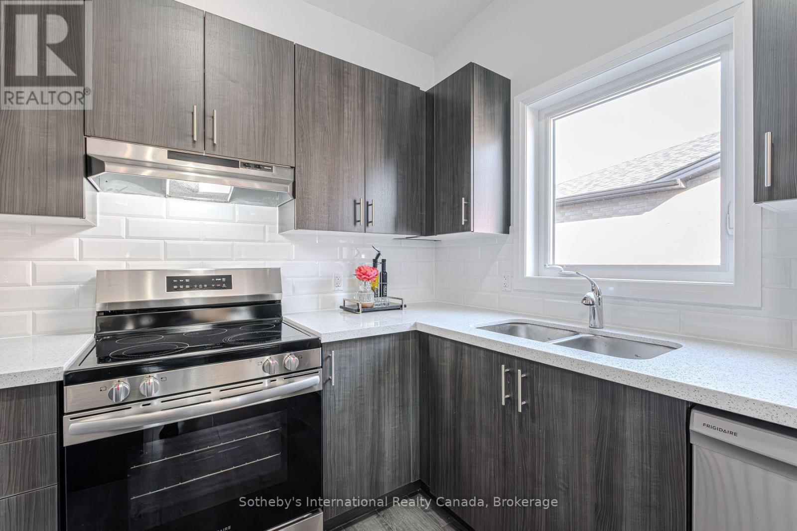 50 - 550 GREY STREET