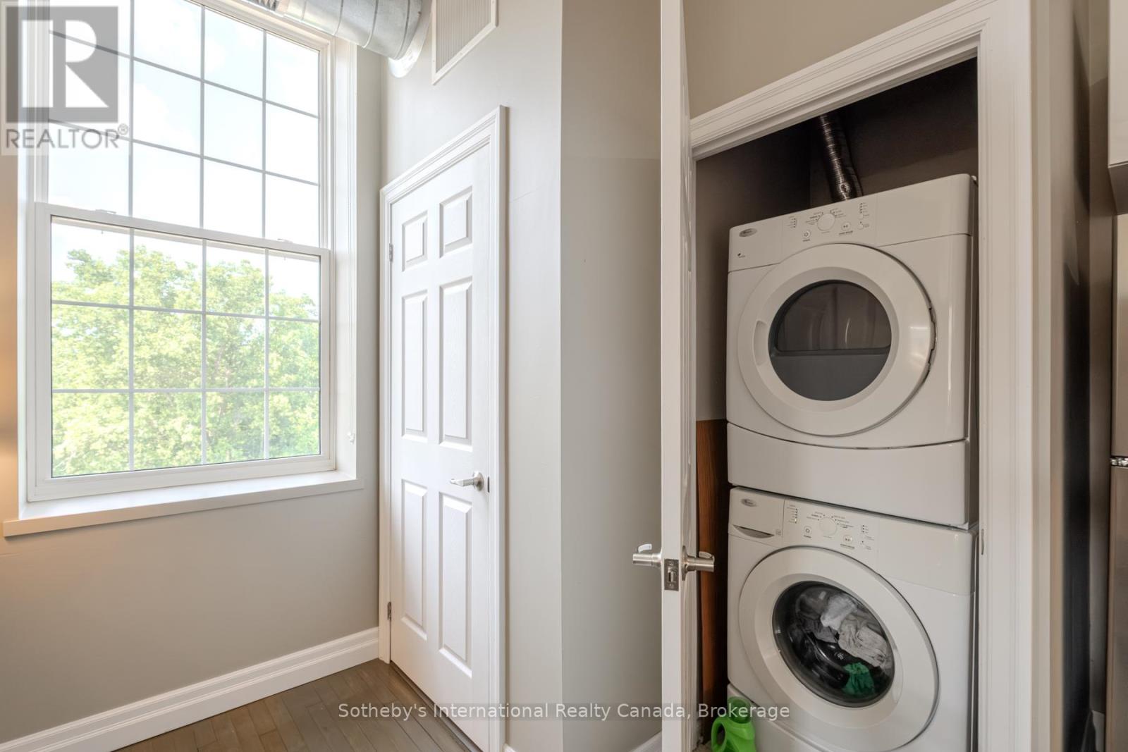 402 - 140 WEST RIVER STREET