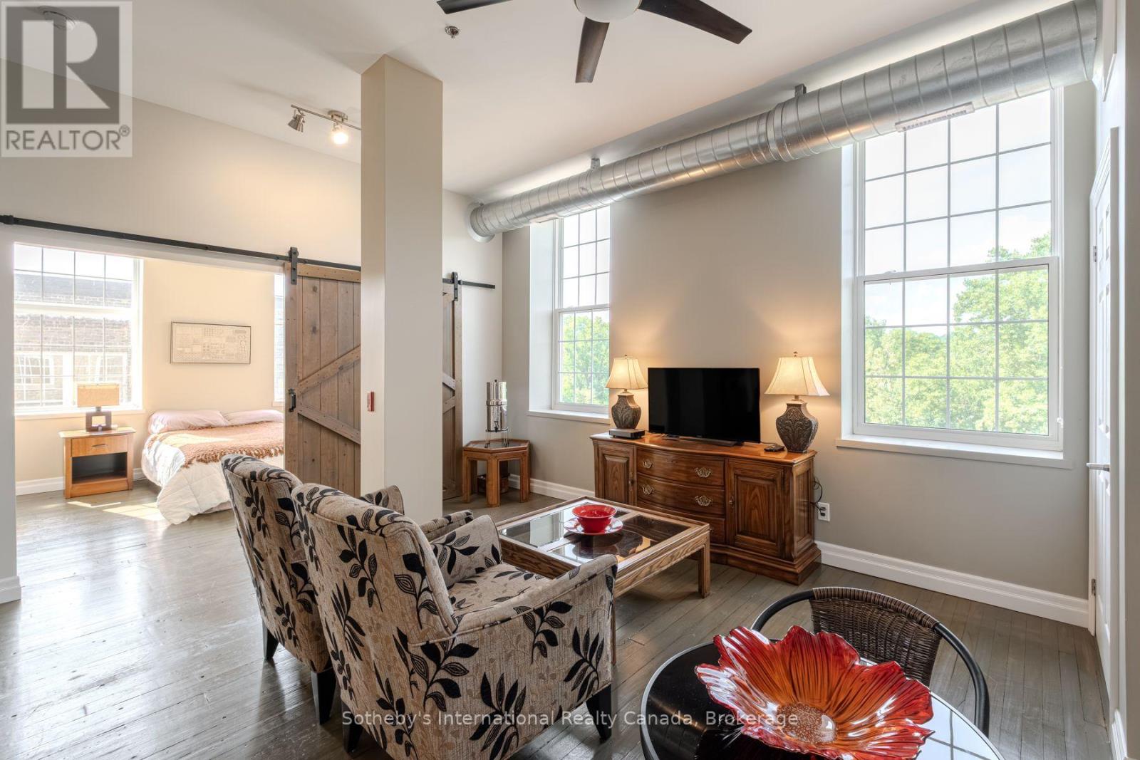 402 - 140 WEST RIVER STREET