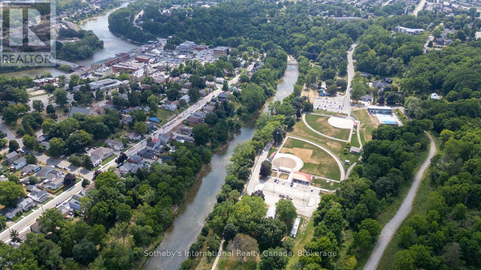 402 - 140 WEST RIVER STREET