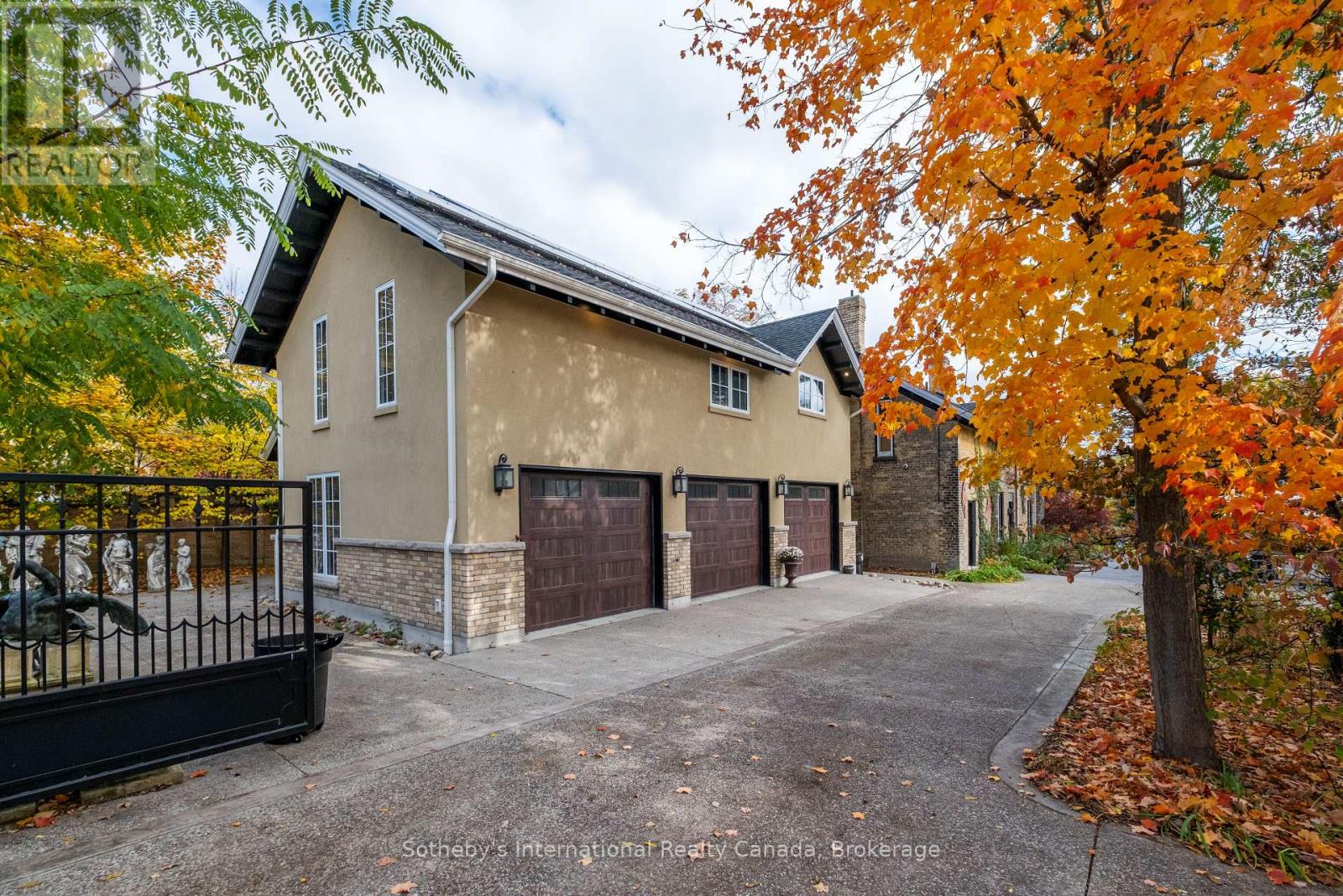 194 GRAND RIVER STREET N