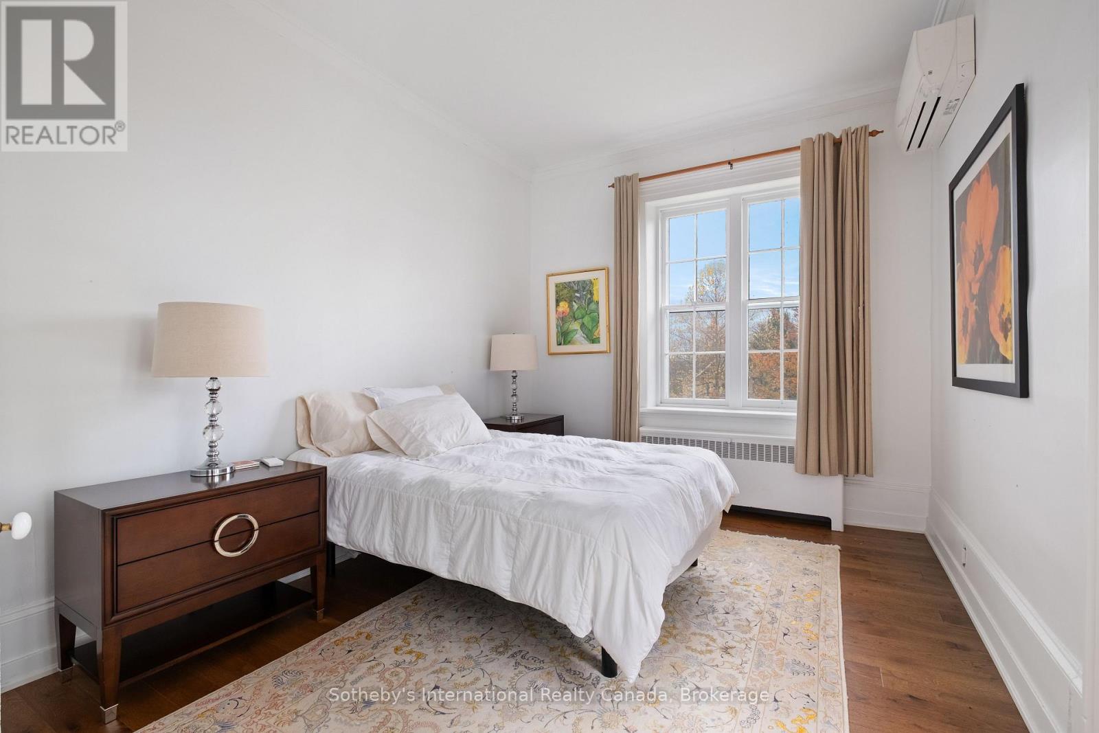 194 GRAND RIVER STREET N