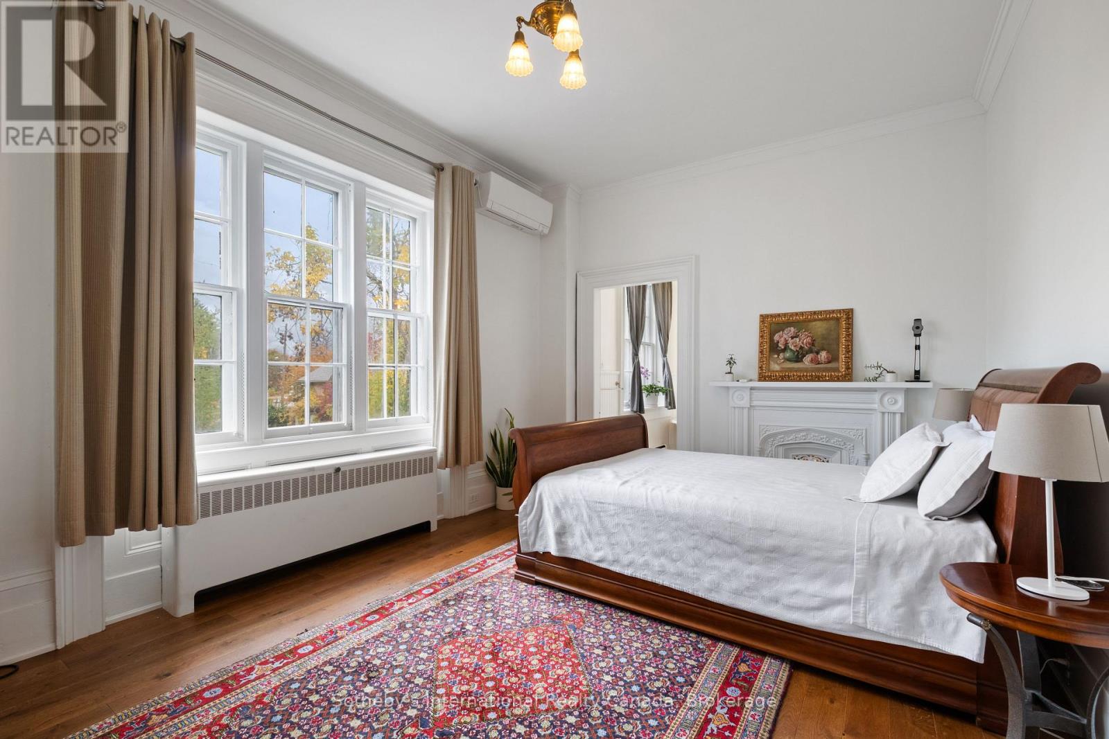 194 GRAND RIVER STREET N